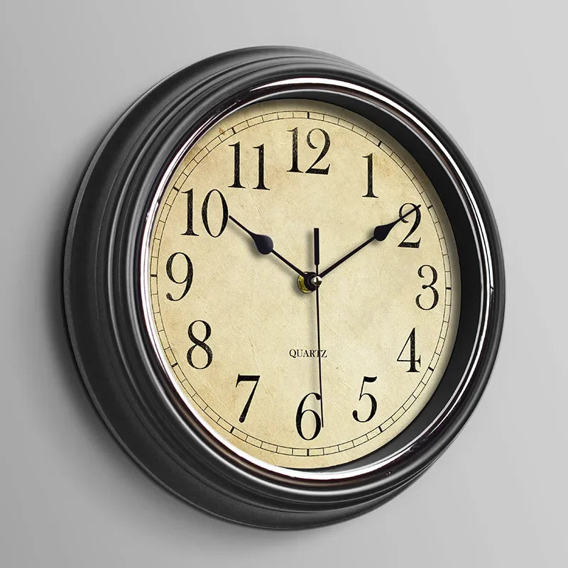 ANTYCZNY ZEGAR SCIENNY | SRODA WIELKOPOLSKA - Srebrny okrąg – czarny – cyfry arabskie / 30 CM