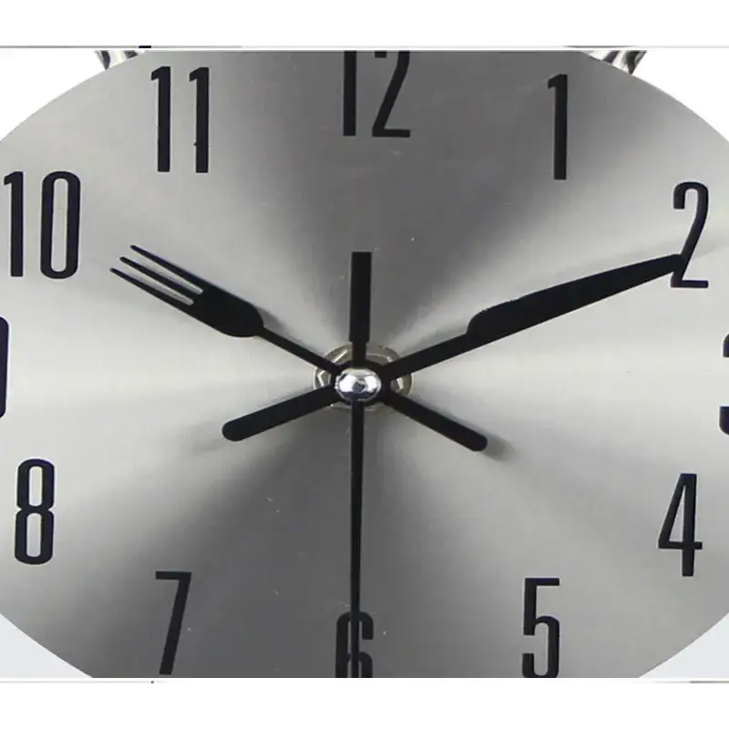 mały zegar ścienny do kuchni - Srebrny