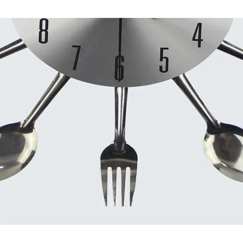 mały zegar ścienny do kuchni - Srebrny