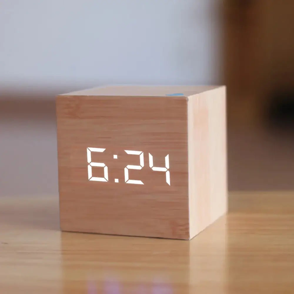 Square LED Alarm Clock - Bois clair - wall clock
