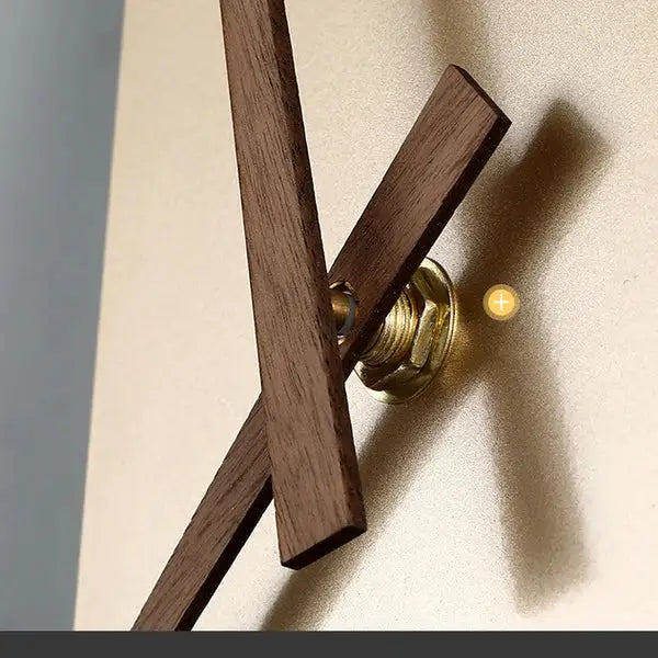 zegar ścienny podświetlany