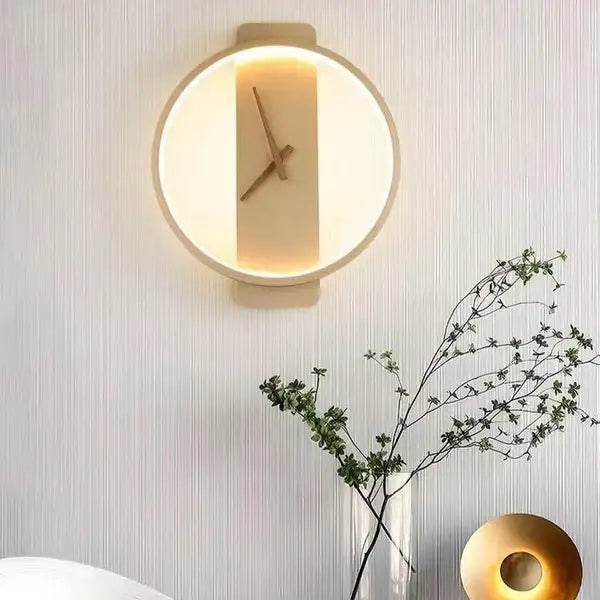 zegar ścienny podświetlany