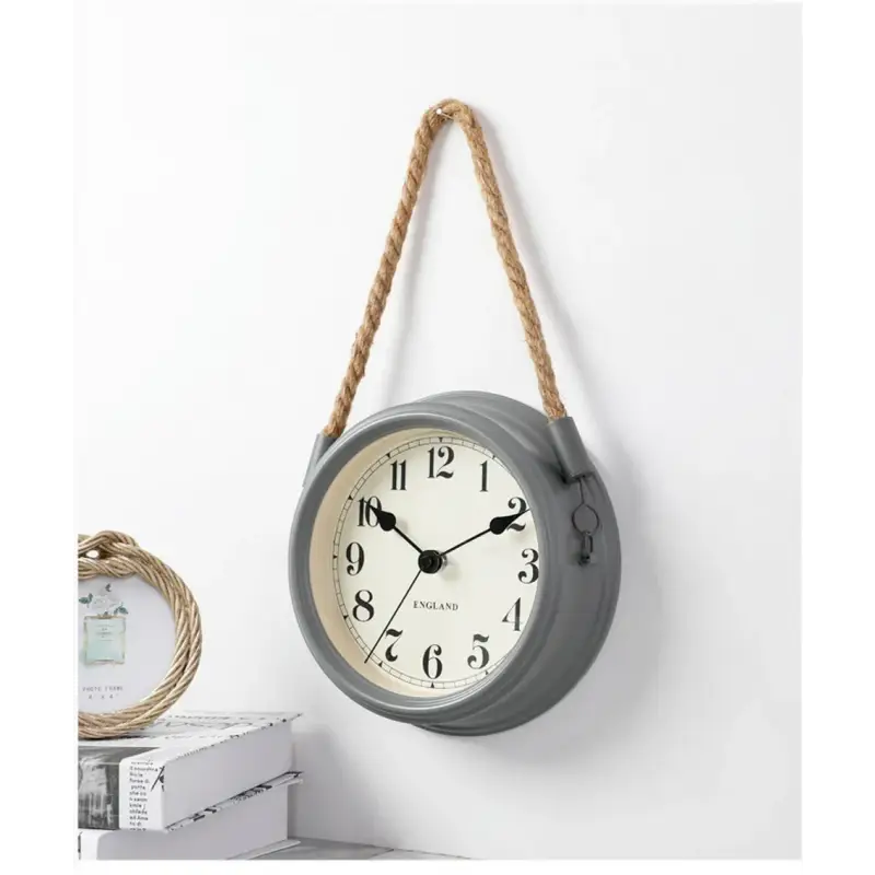 zegar ścienny wiszący