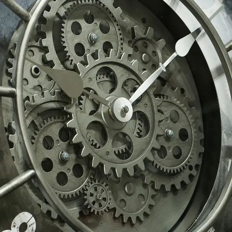 zegar ścienny z cichym mechanizmem